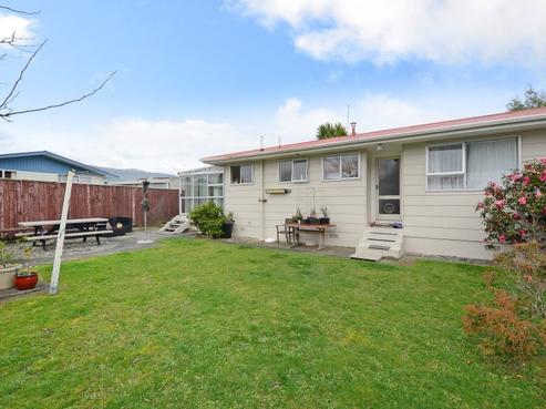 19B Fremont Grove, Totara Park