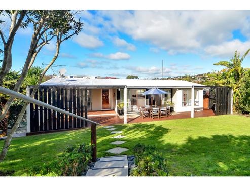27 Matai Road, Stanmore Bay