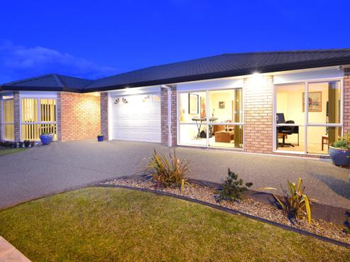 27 Kath Hopper Drive, Orewa