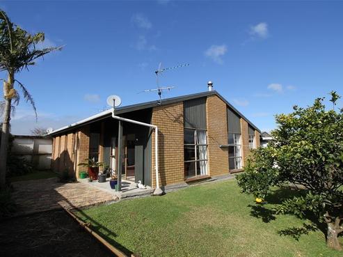8B Bungalore Place, Half Moon Bay