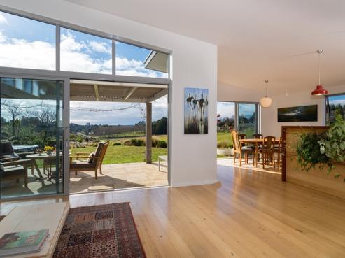 31 Redvale Road, Redwood Valley