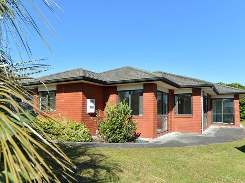 9 Bermuda Place, One Tree Point