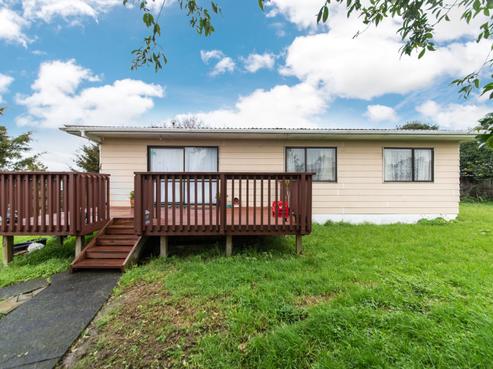 7 Riserra Drive, Ranui