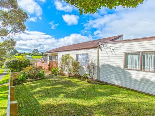 75 Caronia Crescent, Lynfield