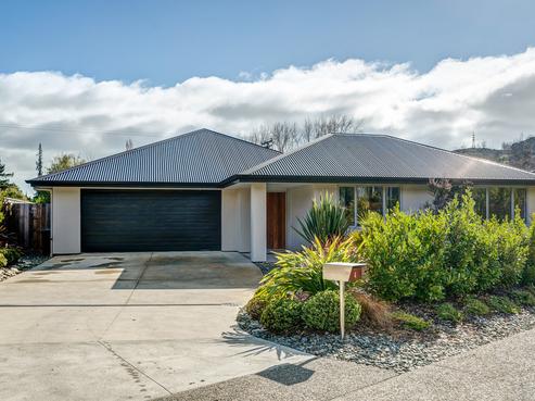 4 Sanctuary Drive, Stoke
