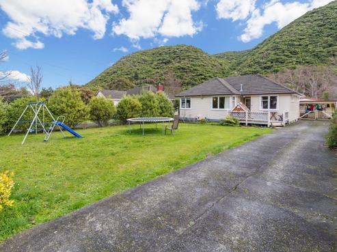 54 Black Beech Street, Birchville