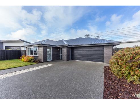 20 Champagne Avenue, Yaldhurst