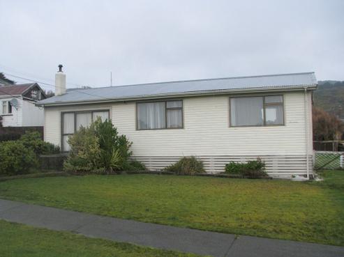 110 Bann Street, Bluff