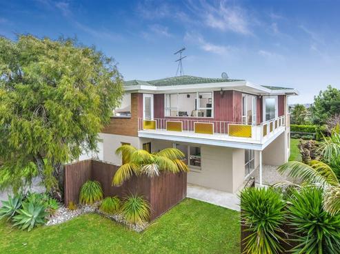 37 Prince Regent Drive, Half Moon Bay