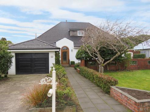 82 Albert Street, Gladstone