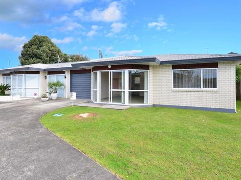 100A Lakeside Drive, Orewa