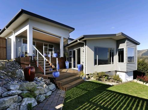 19 Windsor Drive, Britannia Heights