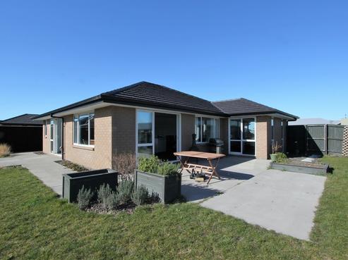 6 Lloyds Close, Rolleston