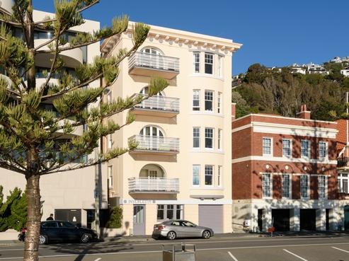 2/306 Oriental Parade, Oriental Bay