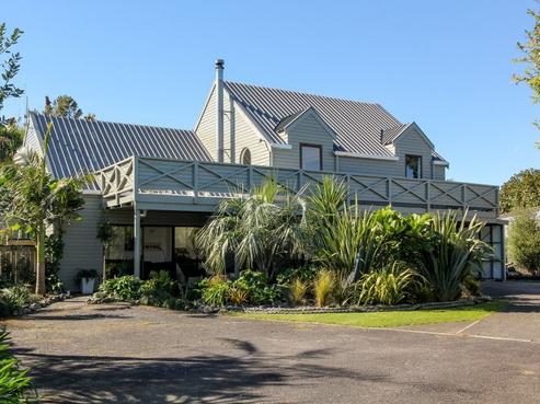 12A Mace Terrace, Oakura
