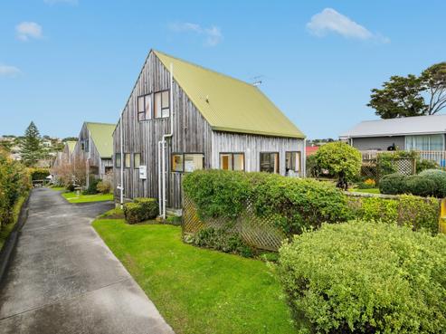 24B Zealandia Road, Manly