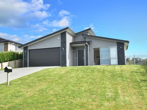 18 Seaview Crescent, Hatfields Beach