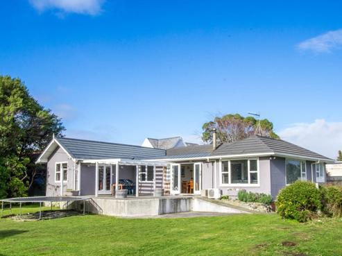 16 Goldsborough Avenue, Raumati Beach