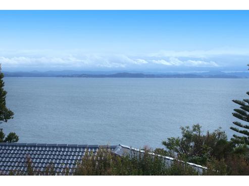 88 Pacific Parade, Army Bay