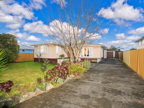 11 Stokes Avenue, Te Atatu Peninsula