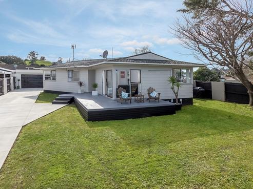 18 Blanche Way, Half Moon Bay