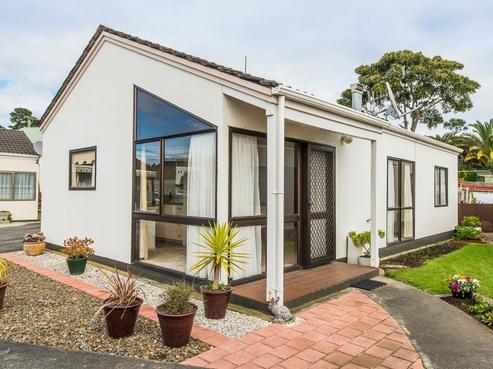 8A Church Place, Whanganui Central