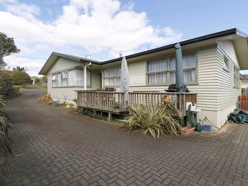 39 Utuhina Road, Springfield