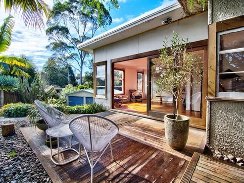 50 Derwent Crescent, Titirangi