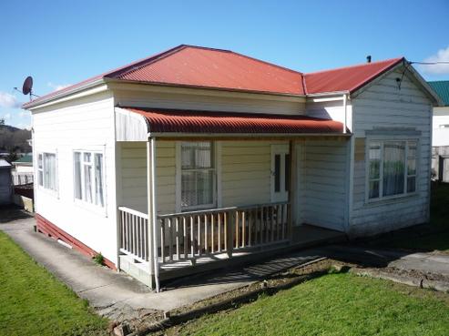 12 Feltham Street, Hunterville