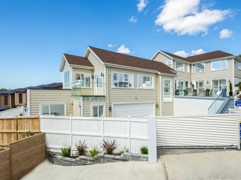 55 Golden Morning Drive, Albany Heights