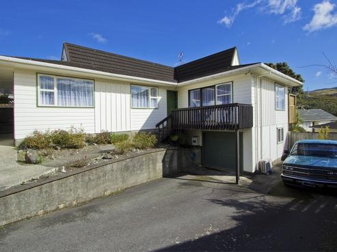 24 Timaru Grove, Kelson