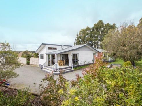 814B State Highway 2, Opaki