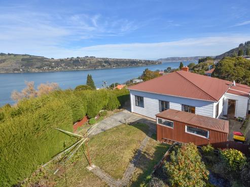 1 Waireka Street, Ravensbourne