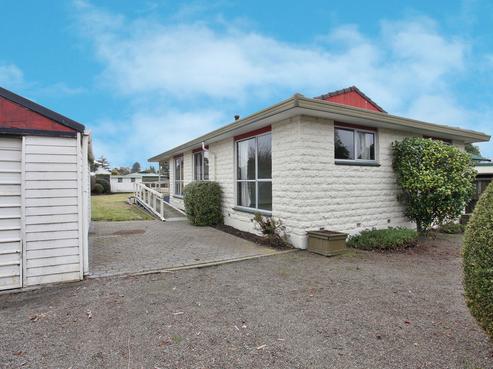 4 Parsonage Road, Woodend