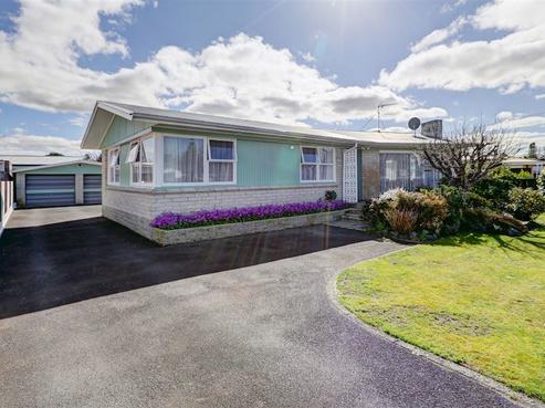 7 Colstone Street, Glenview