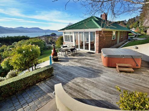 1 Rosehill Road, Macandrew Bay