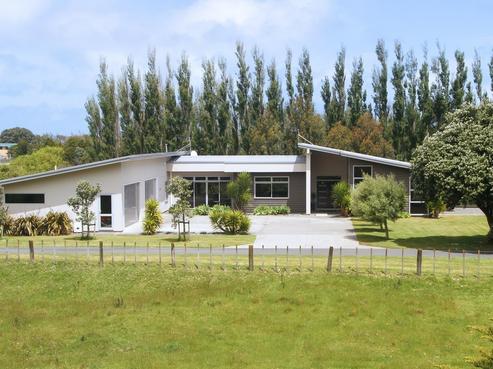 20A Pickwick Road, Otamatea