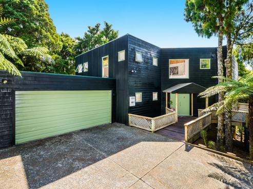 727 Scenic Drive, Henderson Valley