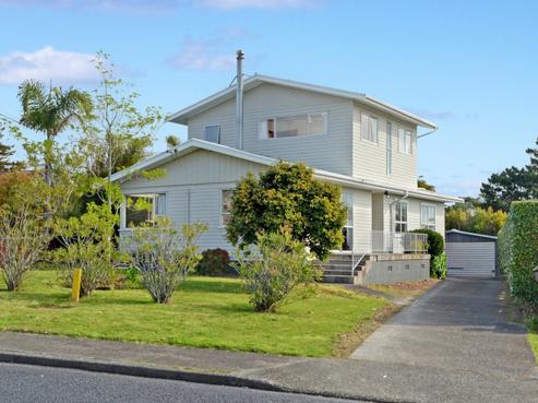 152 Verbena Road, Birkdale