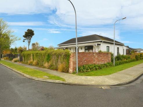 15 Eders Road, Woodend