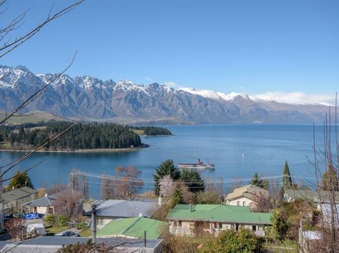 18 Lomond Crescent, Queenstown Central