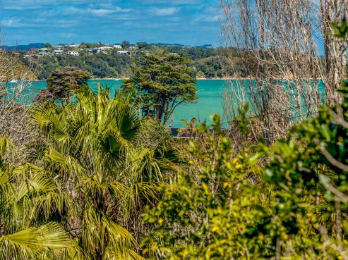 13 Lannan Road, Surfdale