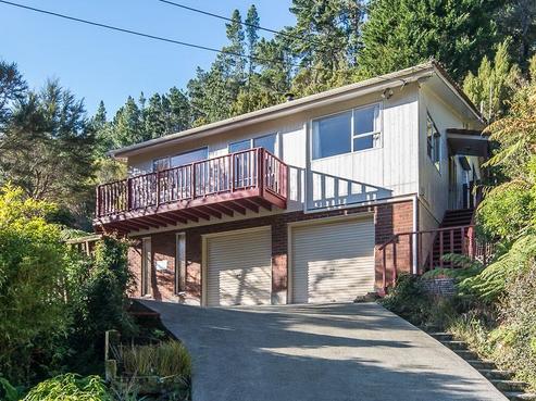 69 Elmslie Road, Pinehaven