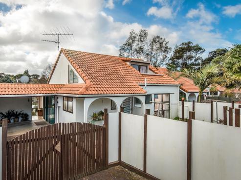 2A Sonnenberg Way, Titirangi