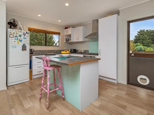 12A Commins Road, Onerahi