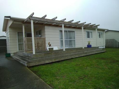 24 Karaka Street, Otaki Beach