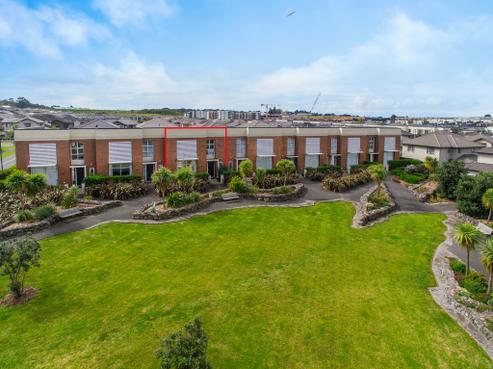 8 Baber Drive, Stonefields