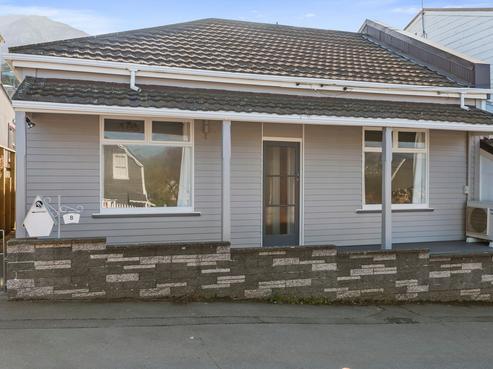 8 Winchester Street, Lyttelton