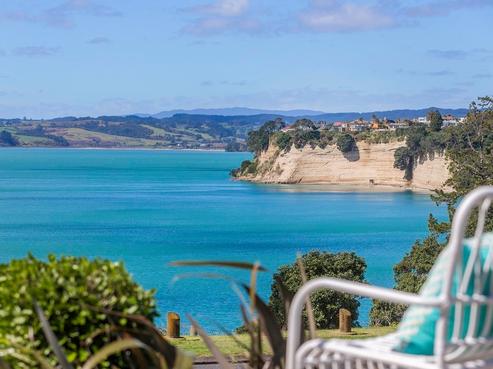 60 Marine Parade, Mellons Bay