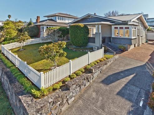 2 Belle Vue Avenue, Northcote Point